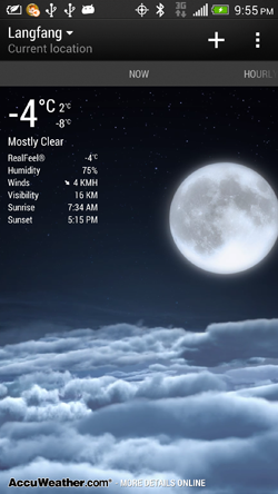 widget thời tiết với 2 màu đơn sắc đen trắng xuất hiện trên giao diện Sense 5