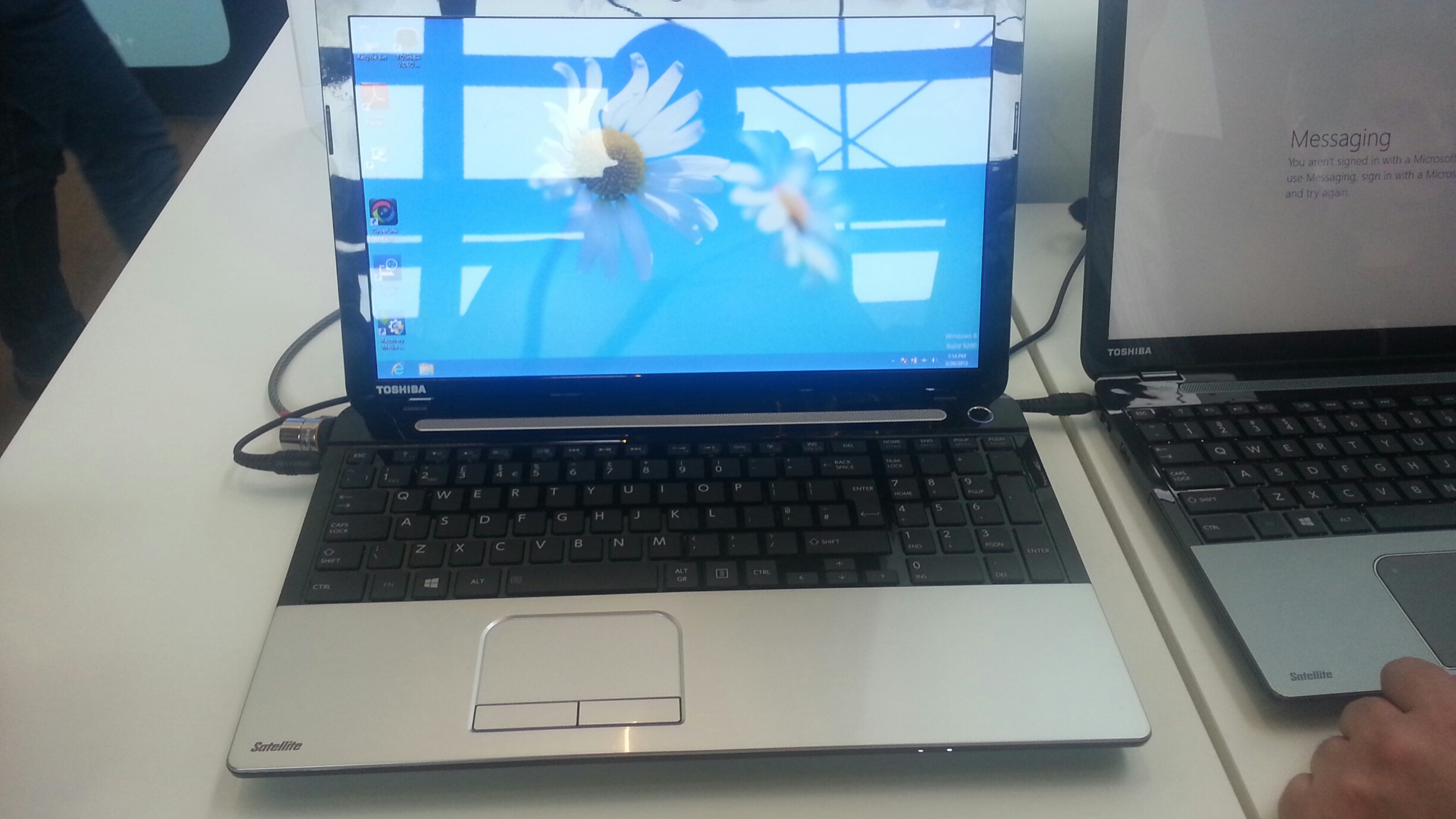 laptop toshiba mới