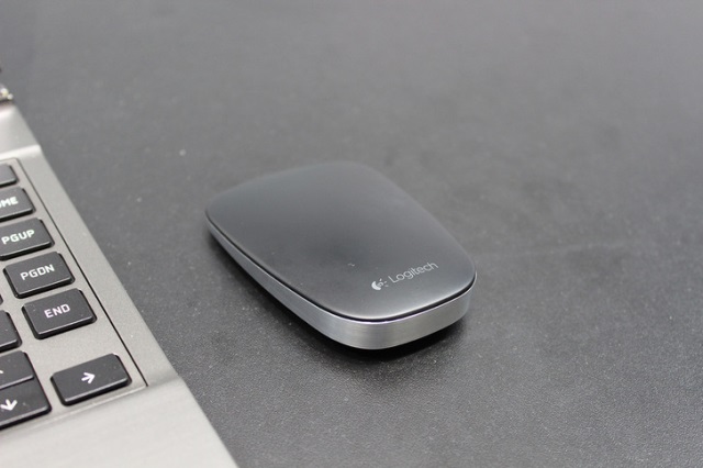 Cận cảnh chuột cảm ứng siêu mỏng mới của Logitech