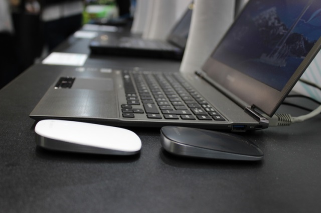 Cận cảnh chuột cảm ứng siêu mỏng mới của Logitech