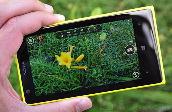 Camera của Lumia 1020 có thể hoạt động như máy ảnh chuyên nghiệp