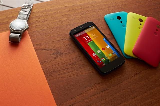 Moto G được bán ra với nhiều gam màu tươi trẻ