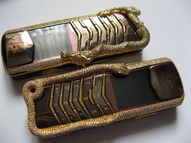 Vertu Signature Cobra