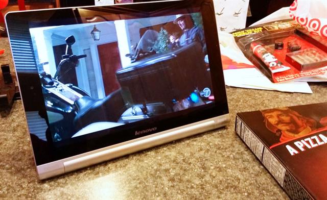 Yoga Tablet 10 sở hữu ngoại hình sang trọng và tinh tế