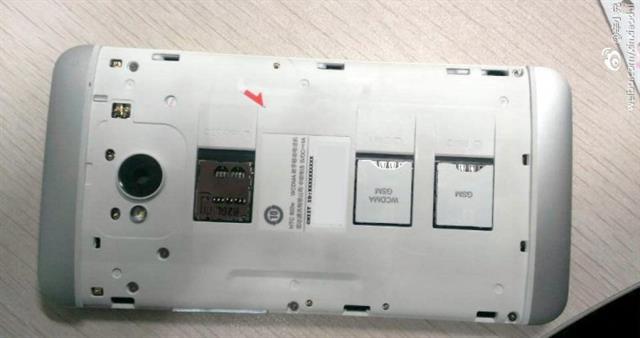 HTC One dual