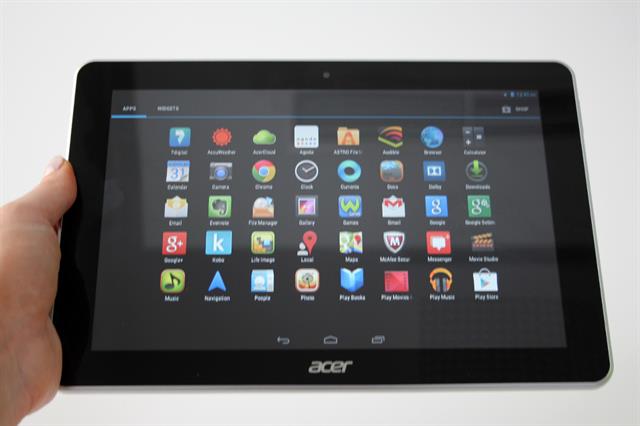 Giao diện được tùy biến khá ít và chẳng khác gì bản thuần android của Google