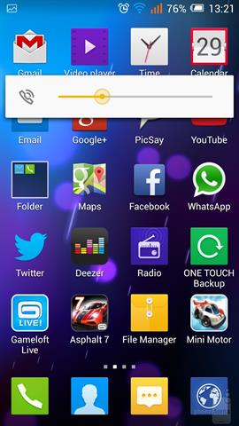 Nhìn chung phiên bản Android này ít được tùy biến và chẳng khác gì bản thuần Android của Google