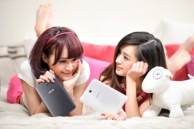 ASUS MeMO Pad HD7 trên tay thiên thần cực xinh