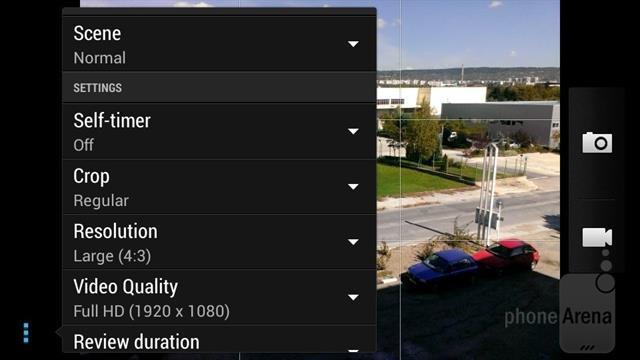 Máy có khả năng quay video Full HD