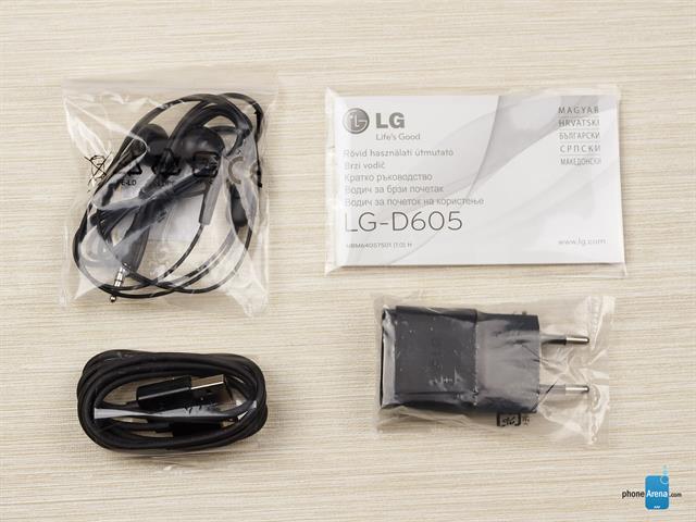 Bộ phụ kiện chuẩn kèm theo máy