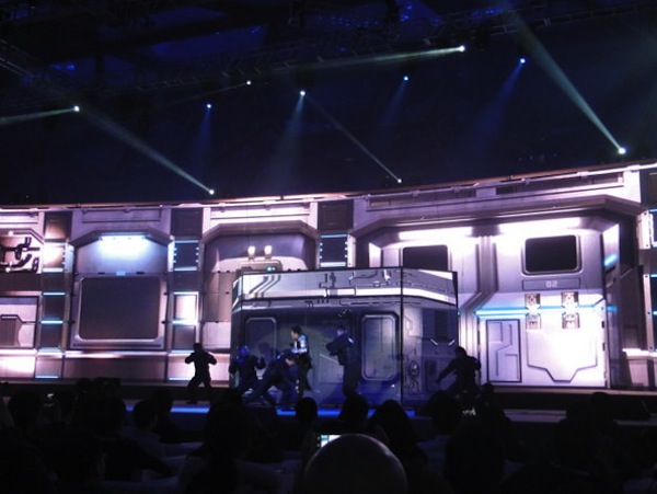 Lễ ra mắt hoành tráng