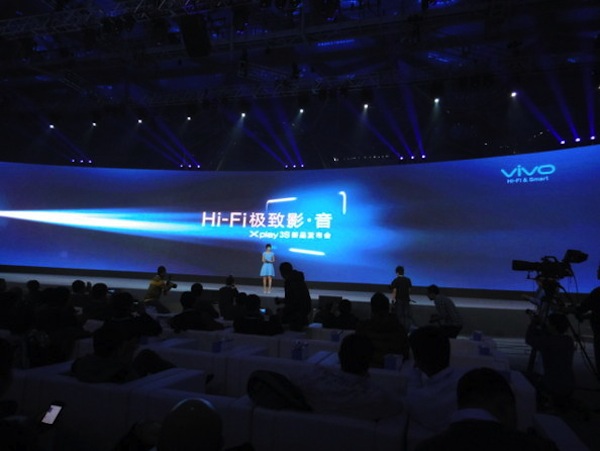 Lễ ra mắt hoành tráng