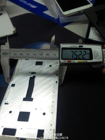 Bộ khung nhôm của Oppo Find 7 có số đo lần lượt 152.76 x 75.22 mm