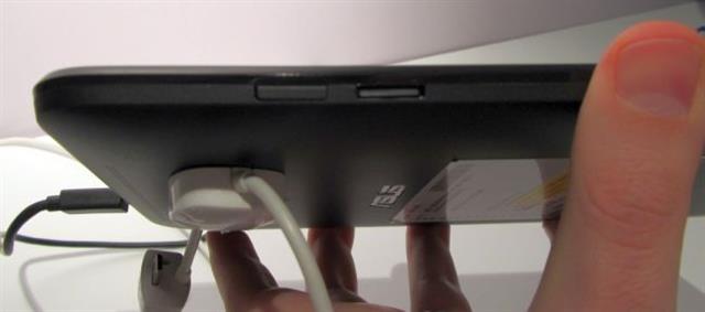 Trên tay Asus VivoTab Note 8 tại CES 2014