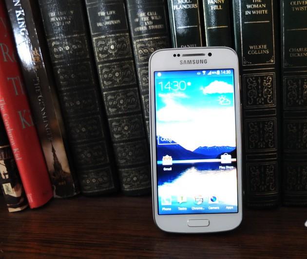 Samsung Galaxy S5 Mini và Galaxy S5 Zoom có độ phân giải màn hình bằng với tiền bối Galaxy S4 Zoom