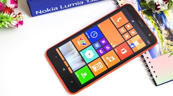 Màn hình 6 inch của Lumia 1320