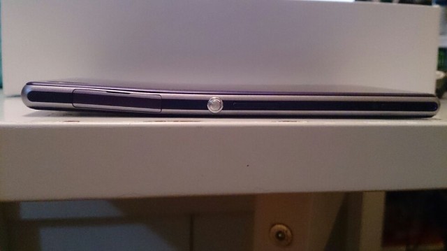 Hình ảnh Xperia Z1 bị biến dạng