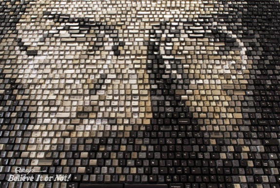 Tái hiện chân dung Steve Jobs qua 6000 phím desktop