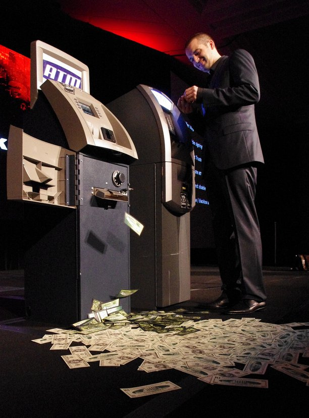 Hệ thống bảo mật ở các trạm ATM chạy Windows XP sẽ suy yếu dần khi không còn được Microsoft bảo hộ