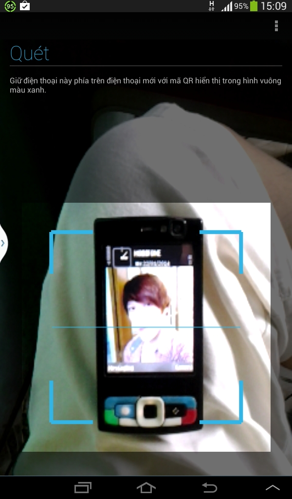 Dùng tính năng scan trên Motorola Migrate để quét mã vạch trên thiết bị Android cần đồng bộ