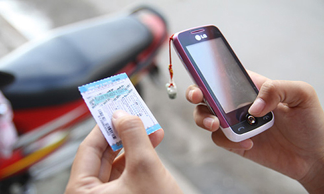 Hãy kiểm tra thẻ cào trước khi bóc lớp tráng bạc