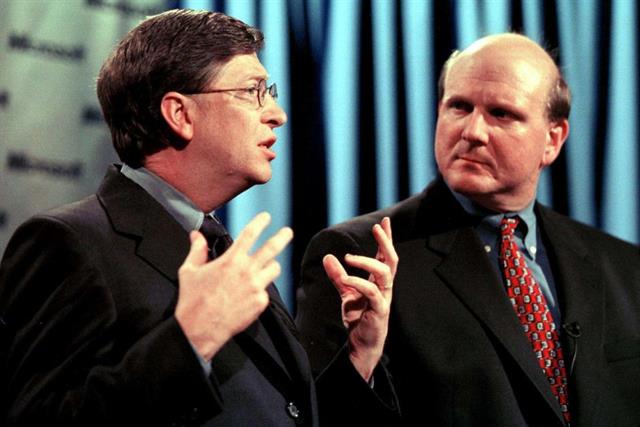 Bill Gates và Steve Ballmer chung tay hỗ trợ Satya Nadella