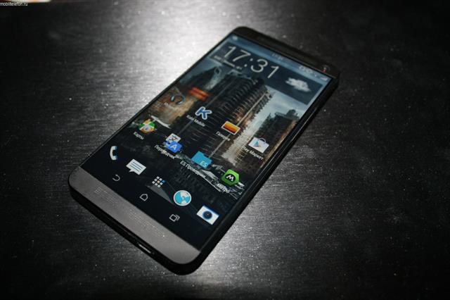 HTC One 2