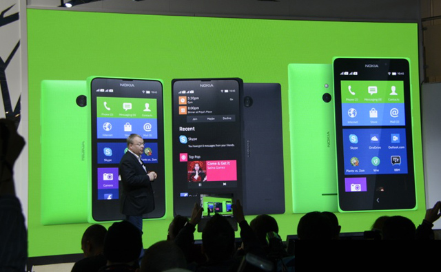 Từ trái sang: Nokia X, Nokia X Plus và Nokia XL