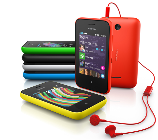 Asha 230 được xem là một chiếc Lumia thu nhỏ