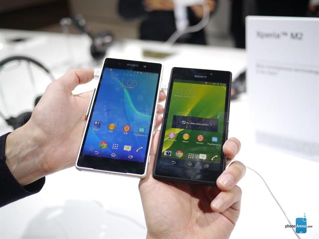 Xperia M2 có thiết kế khá giống với các siêu phẩm của hãng