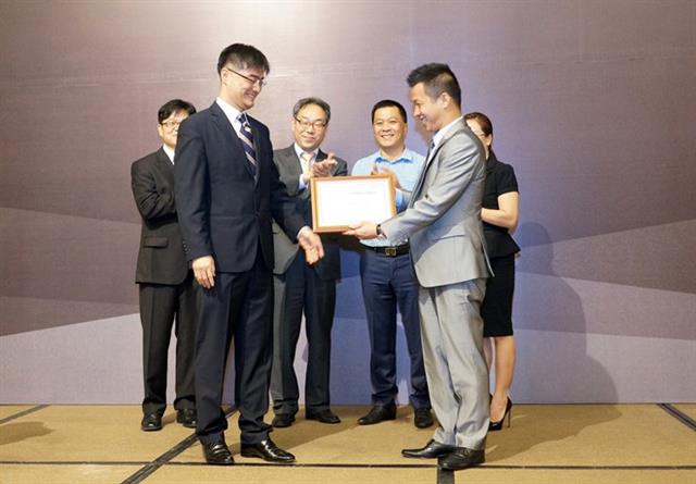 Sky Pantech ký kết tham gia thị trường Việt Nam