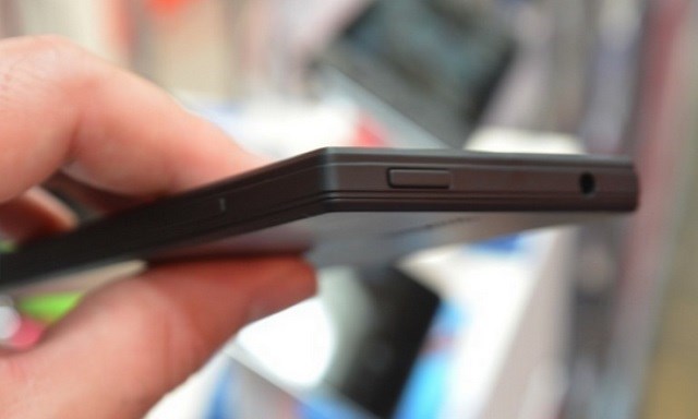 Ấn tượng điện thoại InkPhone pin lên tới 2 tuần Ấn tượng điện thoại InkPhone pin lên tới 2 tuần