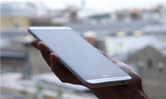 HTC One Max tiếp tục giảm giá như