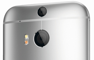 Samsung Galaxy S5 so với HTC One M8