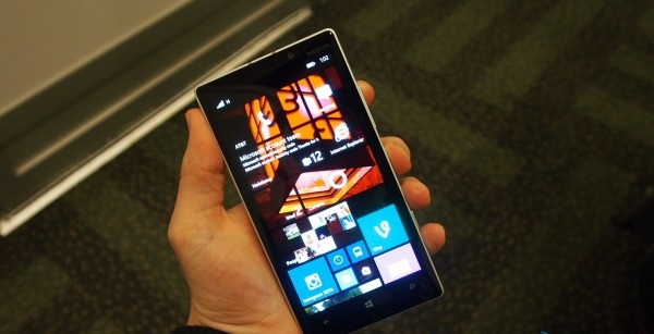 Lumia 930