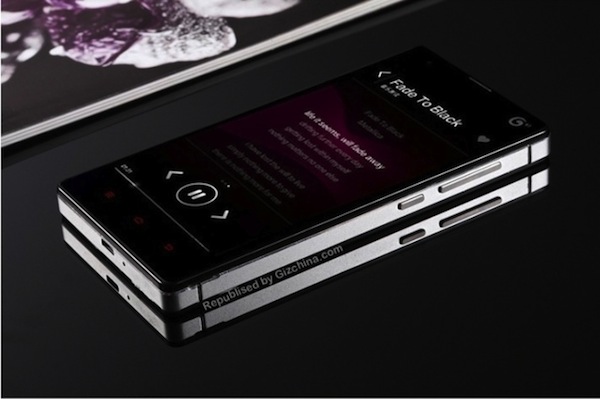 Xiaomi Redmi khi đeo Xiaocase