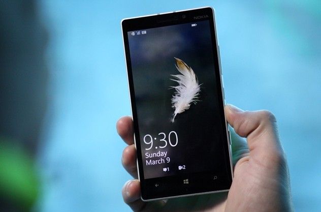 Lumia 930 có thiết kế tinh tế