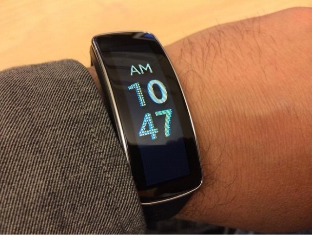 Nhiều giao diện đồng hồ mới trên Gear Fit