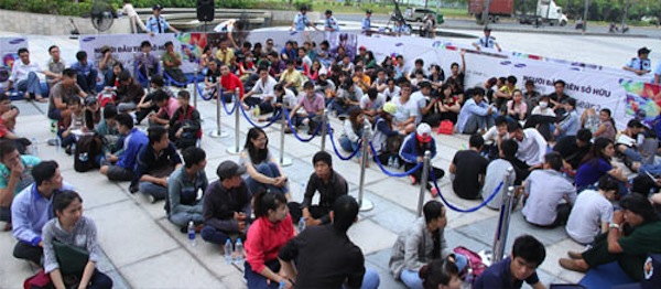 Chờ mua Galaxy S5 tại TP.HCM