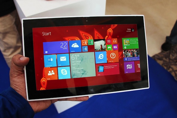 Đến năm 2013 Nokia Lumia 2520 mới xuất hiện