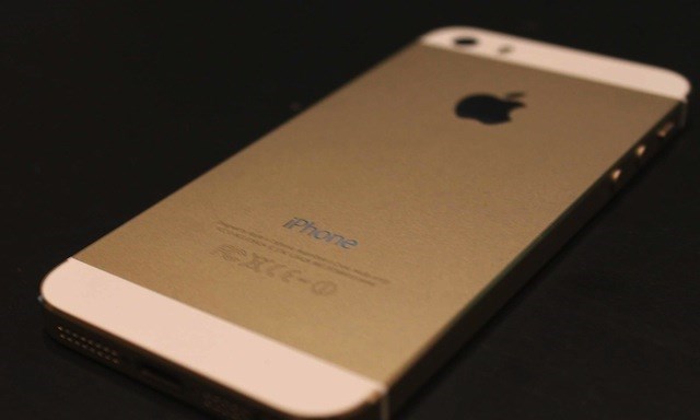 Tiết lộ thay đổi quan trọng trên iPhone 6 qua bộ vỏ nhựa màu mè Tiết lộ thay đổi quan trọng trên iPhone 6 qua bộ vỏ nhựa màu mè