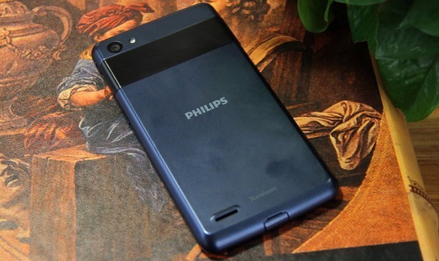 Smartphone có pin khủng nhất thế giới chỉ có giá hơn 5 triệu Smartphone có pin khủng nhất thế giới chỉ có giá hơn 5 triệu