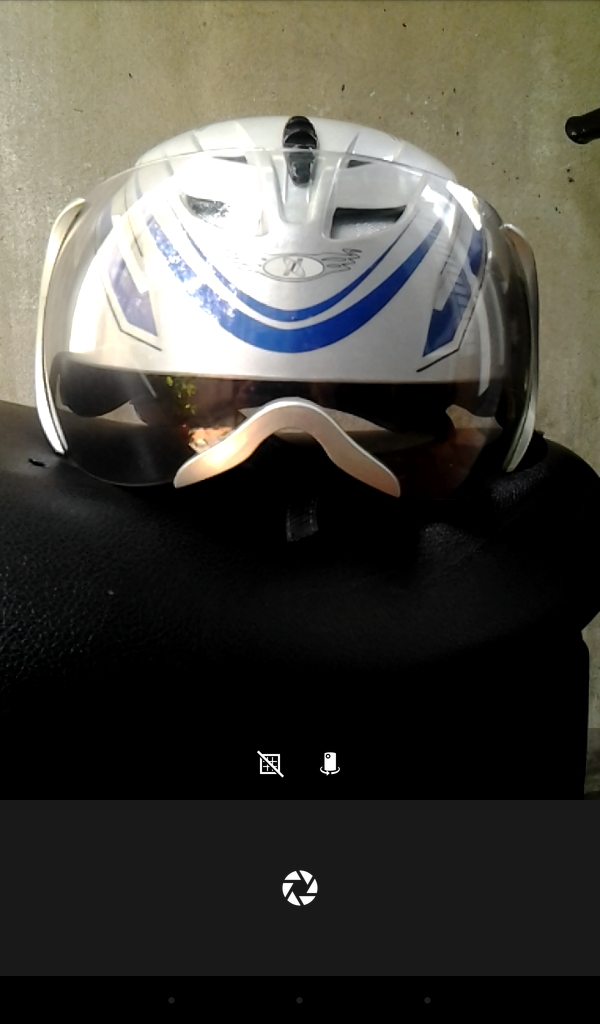 Camera trước cũng được hỗ trợ Lens Blur