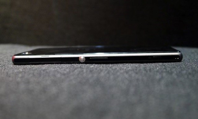 Rò rỉ ảnh nóng của Xperia Z2 Mini Rò rỉ ảnh nóng của Xperia Z2 Mini