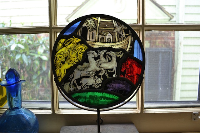 So sánh trong điều kiện ánh sáng yếu (One PlusOne trên, Nikon D3100 dưới)