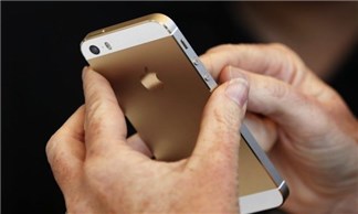 Dù gì iPhone 5s vẫn hơn Galaxy S5 một bậc