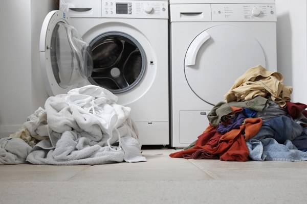 Giặt quá nhiều đồ một lúc sẽ làm quần áo bị nhăn nhiều hơn