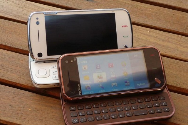 nokia-n97-mini-vs-nokia-n97