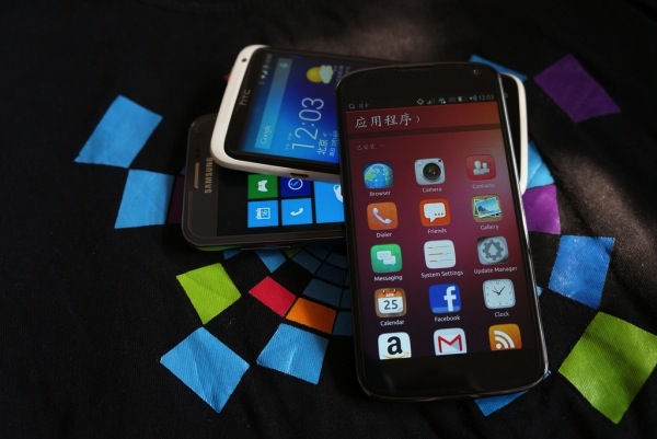 Nhưng vẫn rất nhỏ nhoi trong thế giới điện thoại