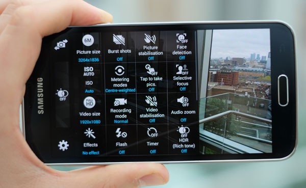 Ứng dụng máy ảnh trên Galaxy S5